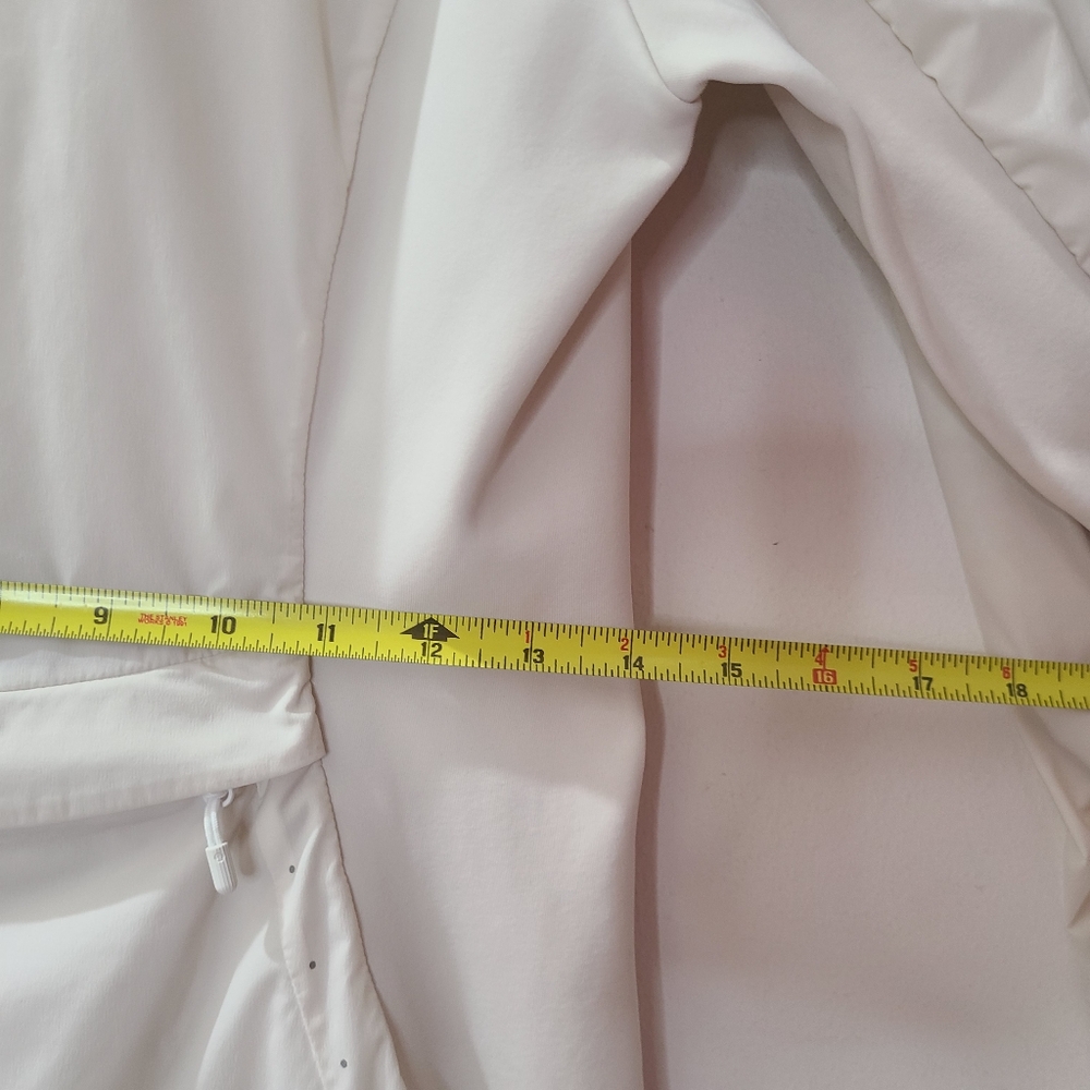 Lululemon Run For Cold Thermo-regulating Reflective Active Jacket in White Sz 4 - Picture 16 of 16